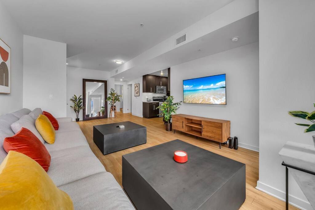 Appartamento Modern & Chic In Heart Of Downtown Santa Monica